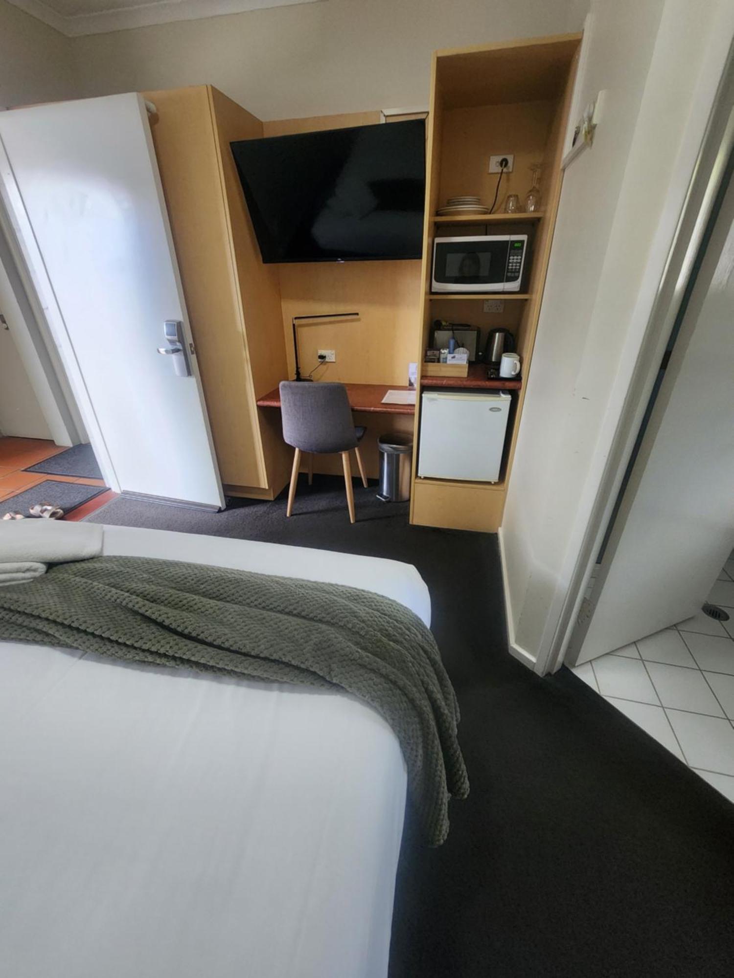 لونسيستون Elphin Serviced Apartments الغرفة الصورة